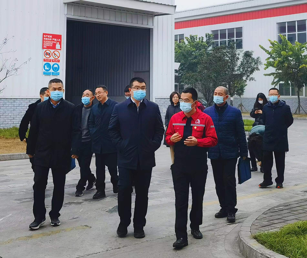 四川省德阳市副市长周杰一行调研德阳东方雨虹