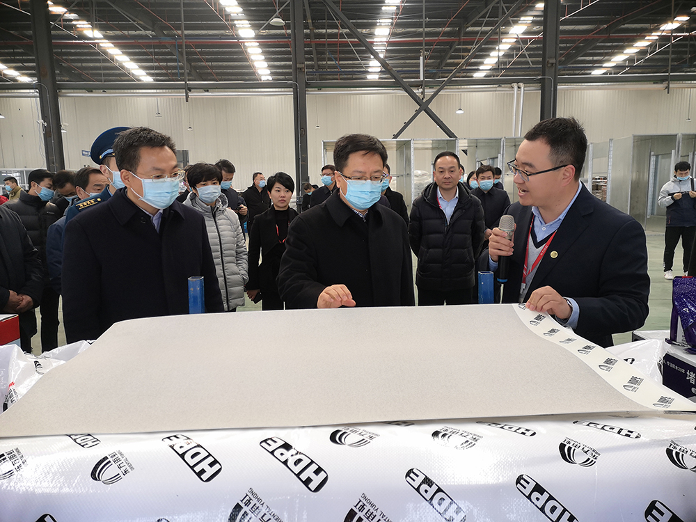 宿迁市委六届二次全会代表团观摩宿迁东方雨虹生产研发物流基地