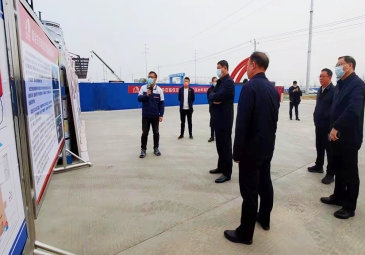 河北省发改委副主任韩国强一行调研保定东方雨虹生产研发物流基地