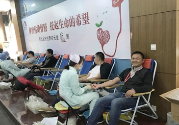 东方雨虹开展第九届无偿献血周