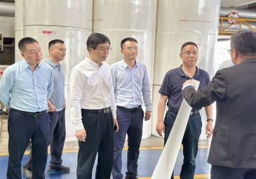 重庆市江津区区委书记李应兰一行赴重庆东方雨虹调研