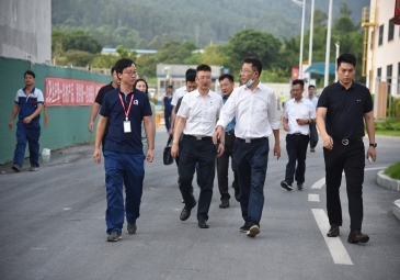 广州空港委赴花都东方雨虹生产研发物流基地调研